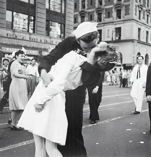 Kissing the War Goodbye - Victor Jorgensen
